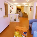 Doess By Interhome *