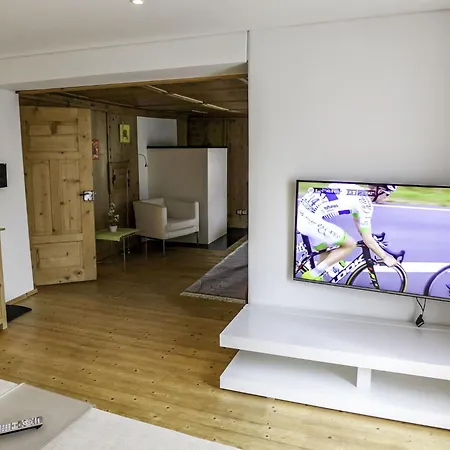 Doess By Interhome *